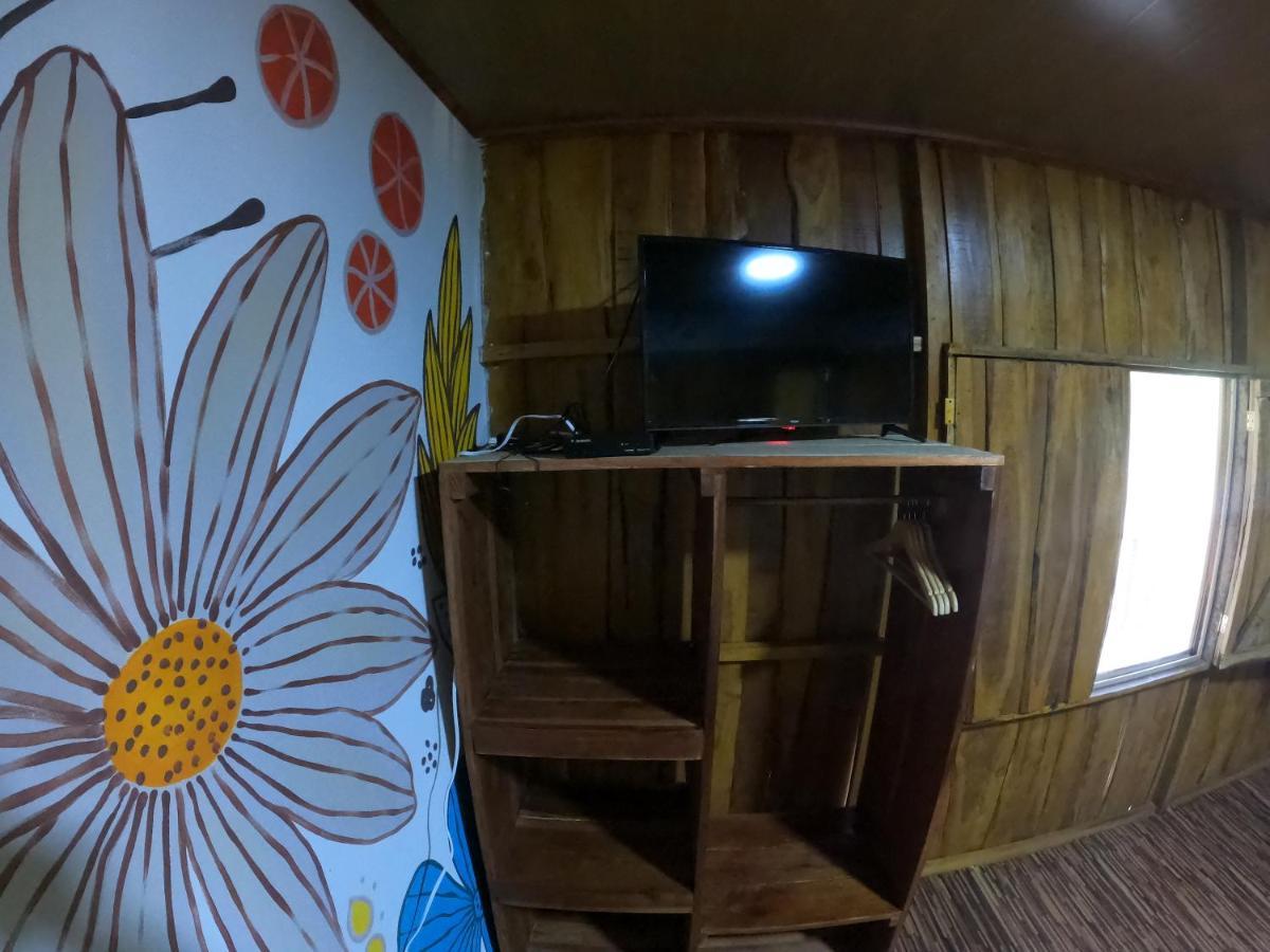 Tree House Samanea Lodge Puerto Limon Esterno foto